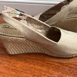 Sling back Wedge sandal